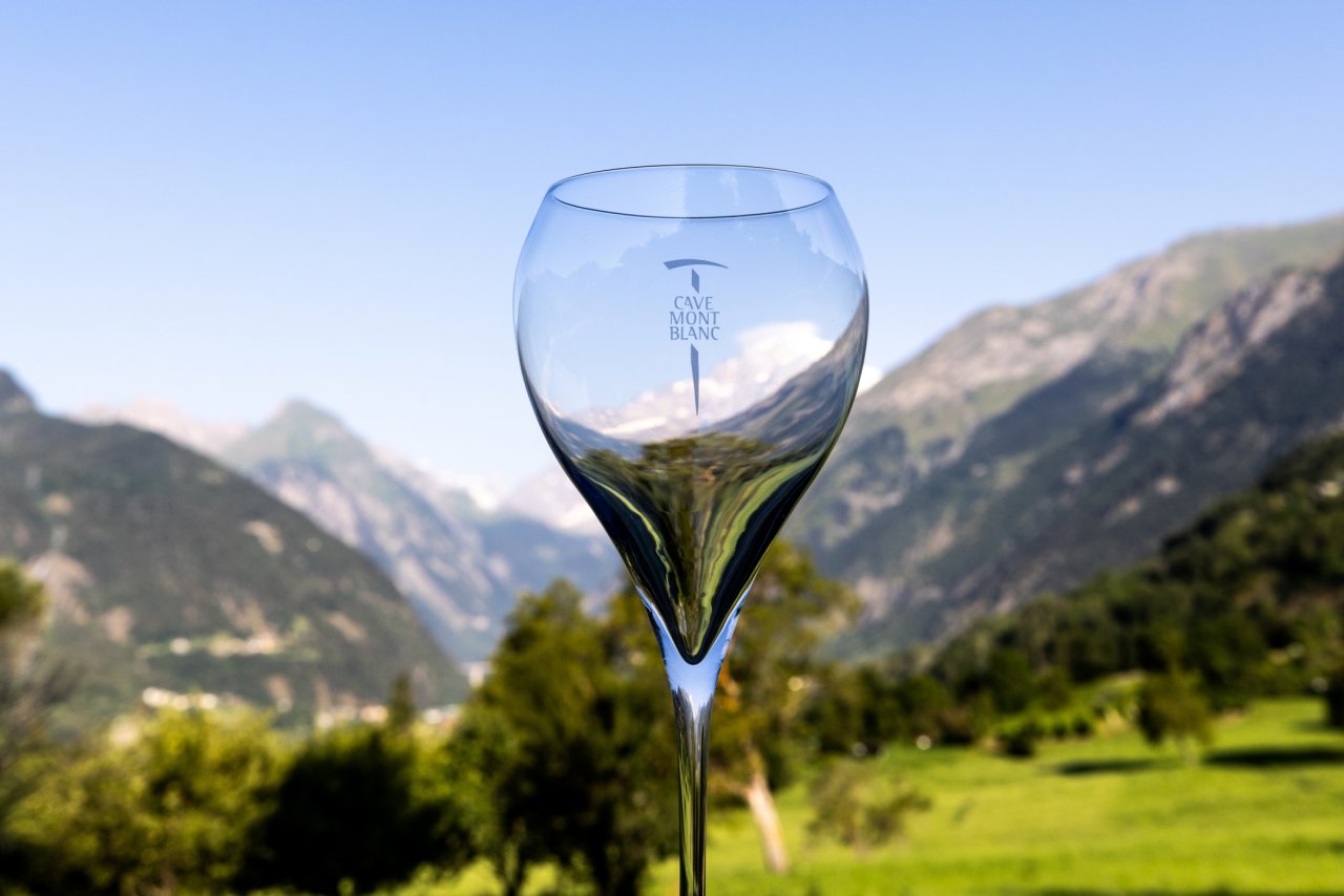Cellar shop and direct sales at Cave Mont Blanc de Morgex et La Salle