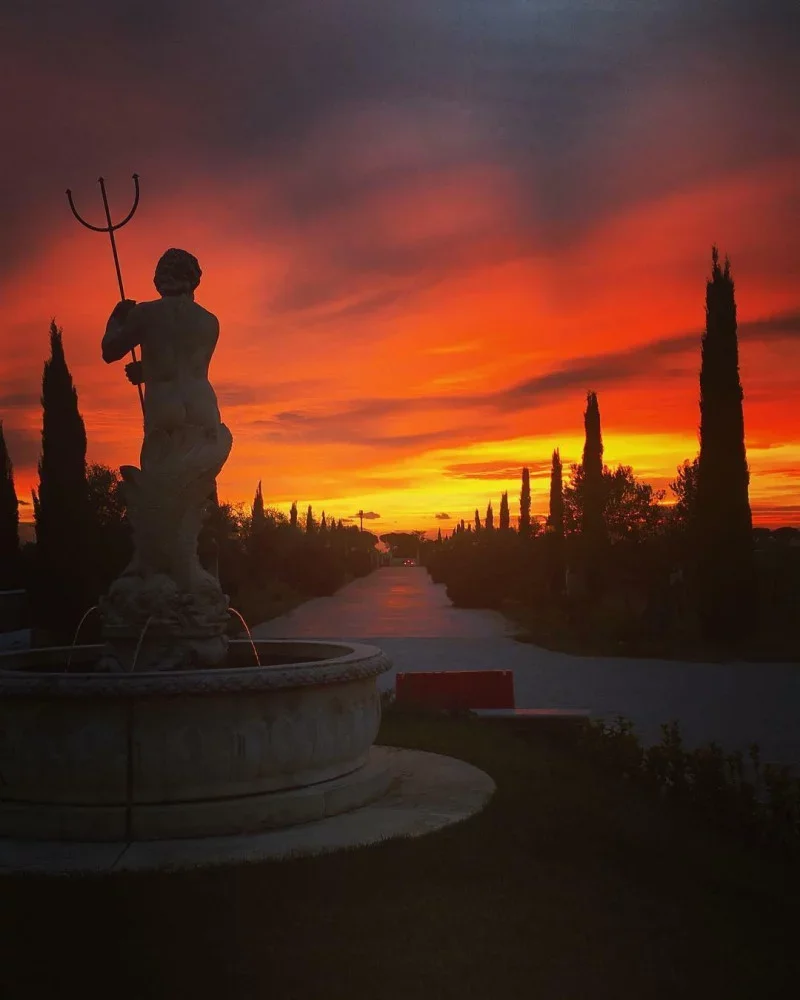 Divina Experience at Casa Divina Provvidenza: Tour & Tasting in the Crystal Room at Casa Divina Provvidenza
