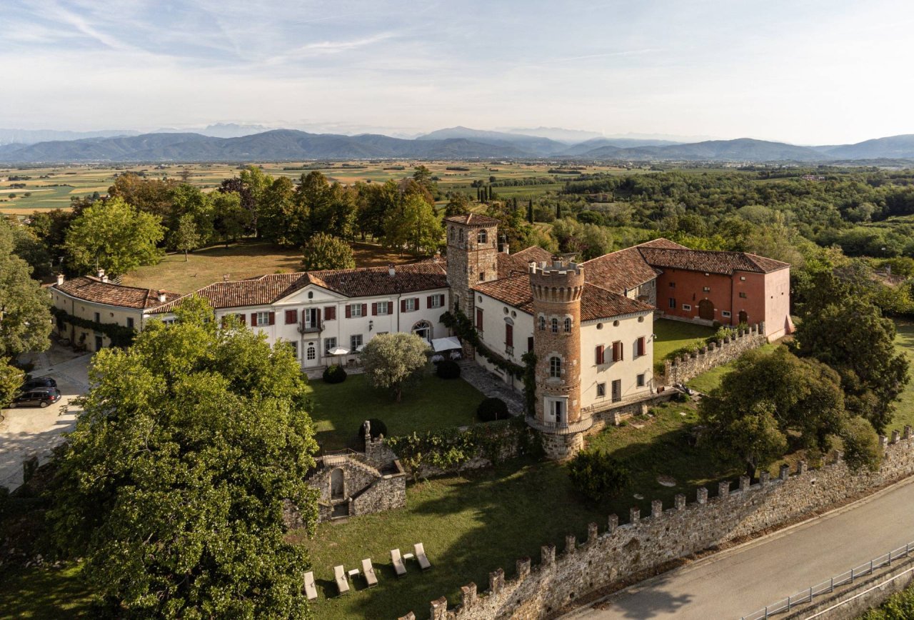 Castello di Buttrio winery image 1