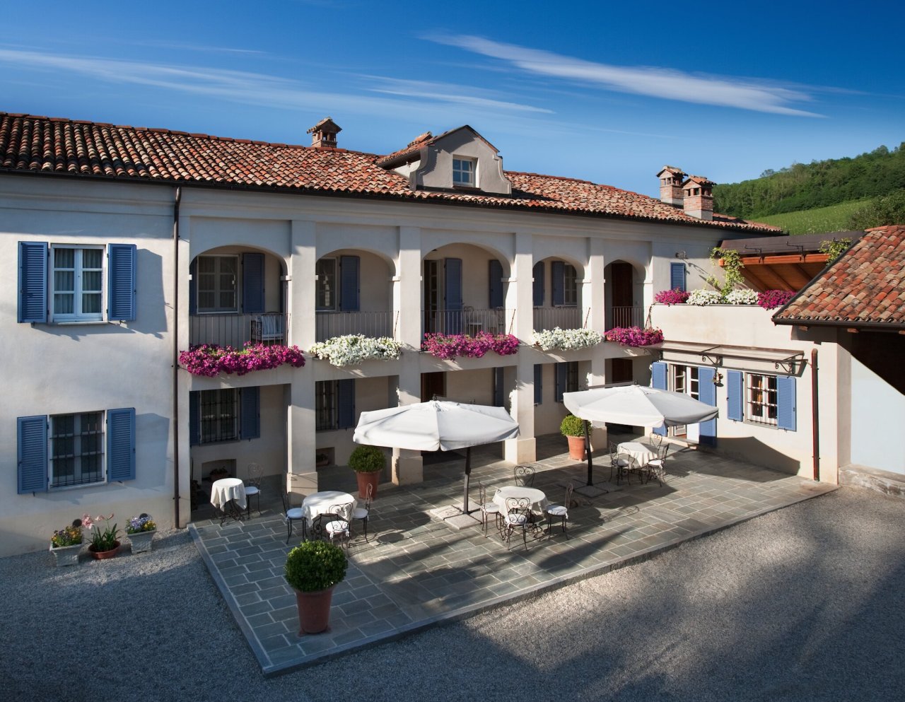 Six rooms at the Sargentin farmhouse at Azienda Agricola Poderi Marcarini