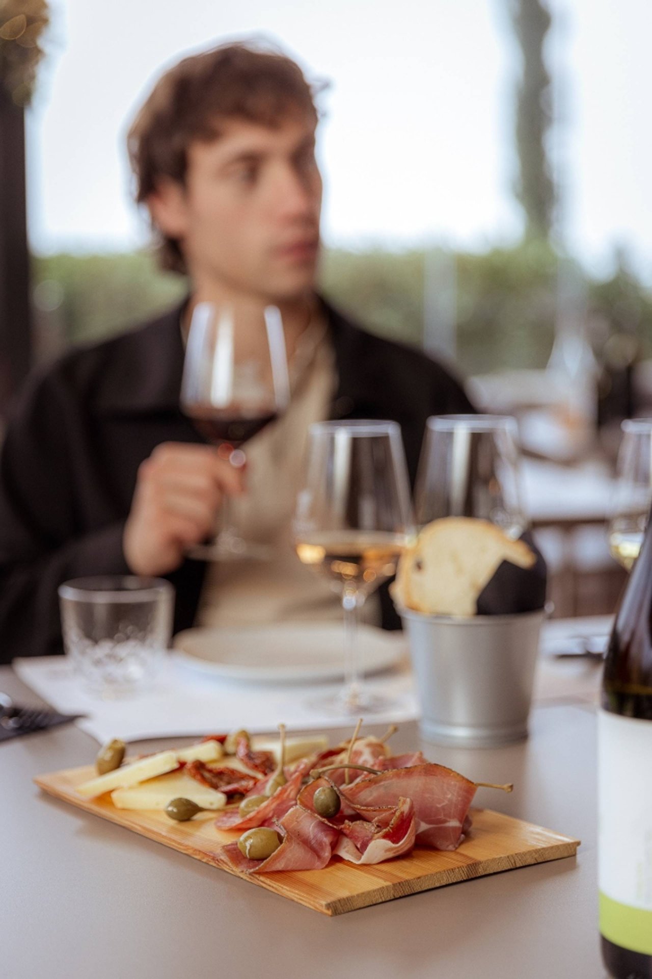Light lunch and Tuscan wine tasting in Montepulciano at Fattoria Svetoni