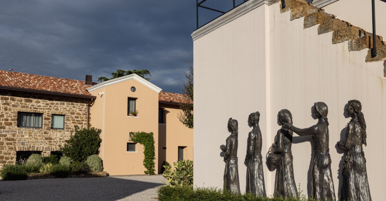 Wine Lovers Special Tour at Lis Neris
