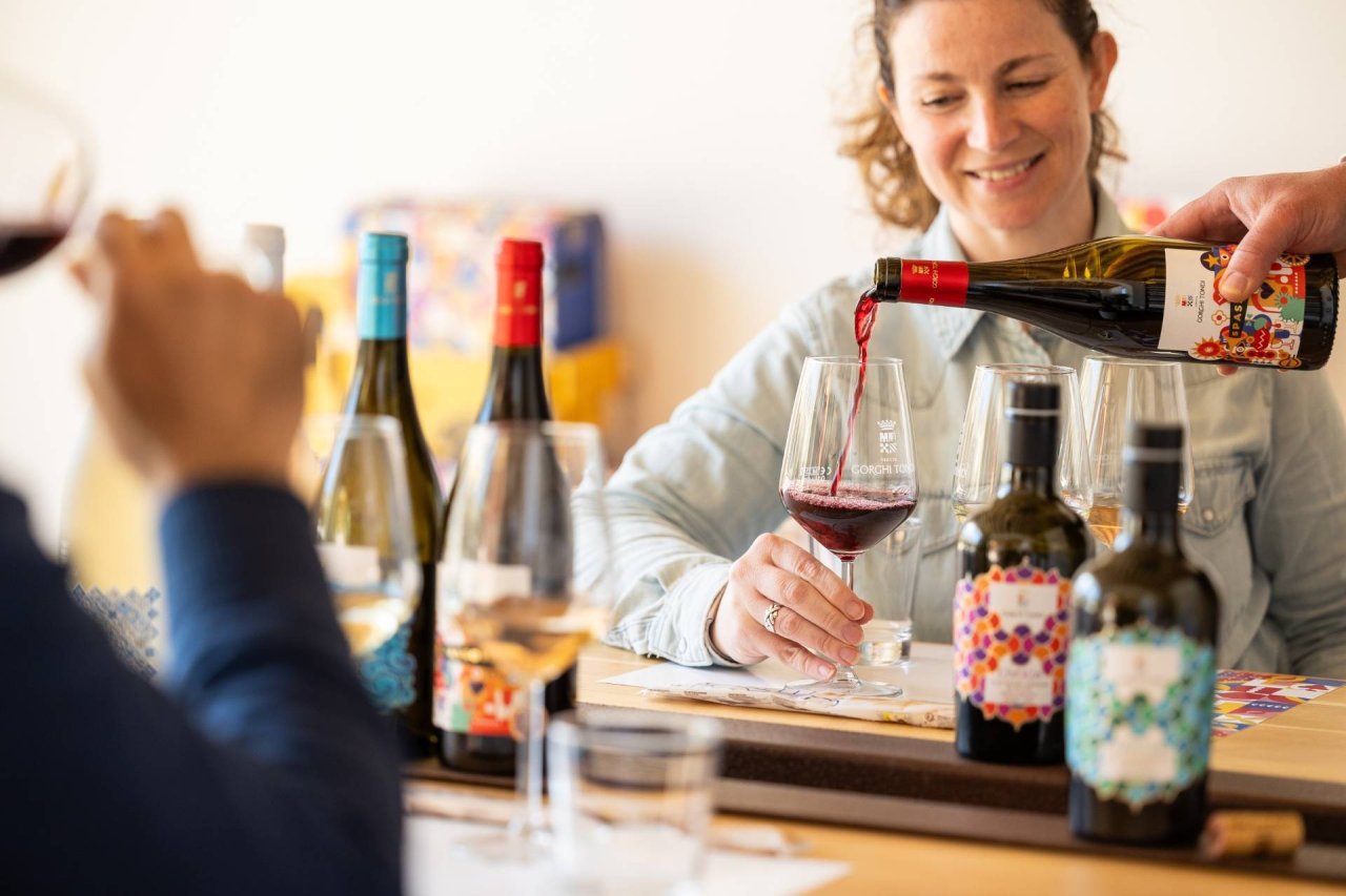 To drink with a smile at Tenuta Gorghi Tondi