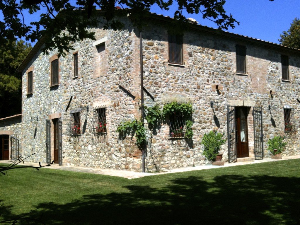 Casale Vigneria: the estate farmhouse for up to 12 guests at Tenuta Vitalonga